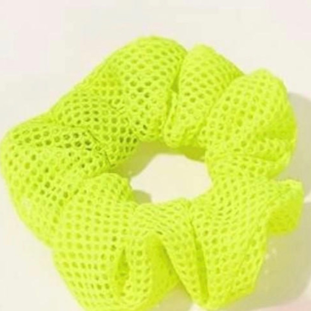 Fishnet Scrunchie - Picture 3 of 4